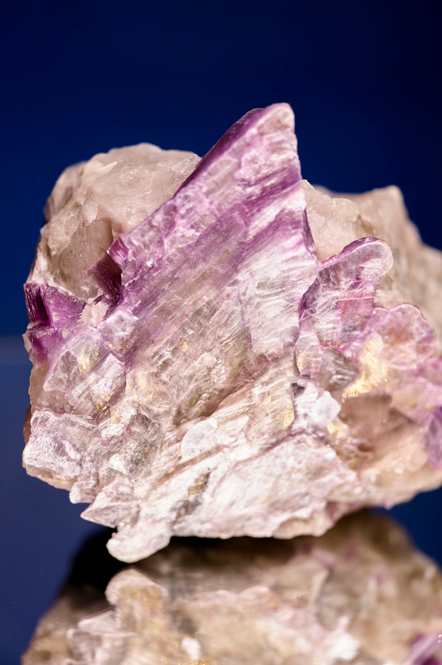 PURPLE MICA (MUSCOVITE) Medium